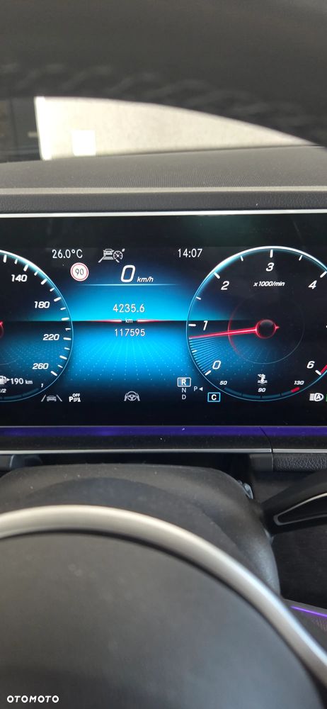 Mercedes-Benz GLE 300 d 4-Matic - 12