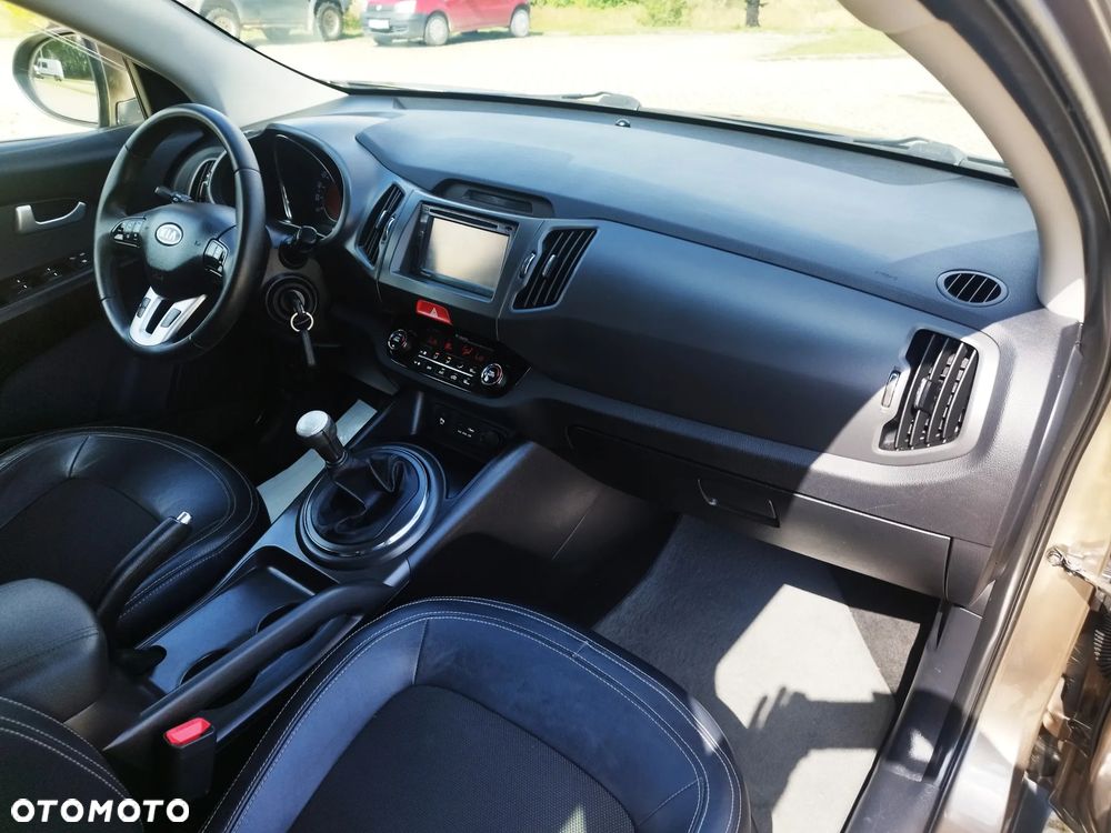 Kia Sportage 2.0 CVVT 2WD Attract - 29