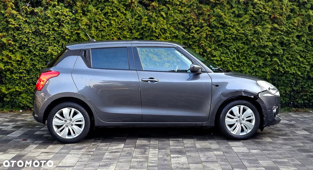 Suzuki Swift 1.2 Premium Plus - 4