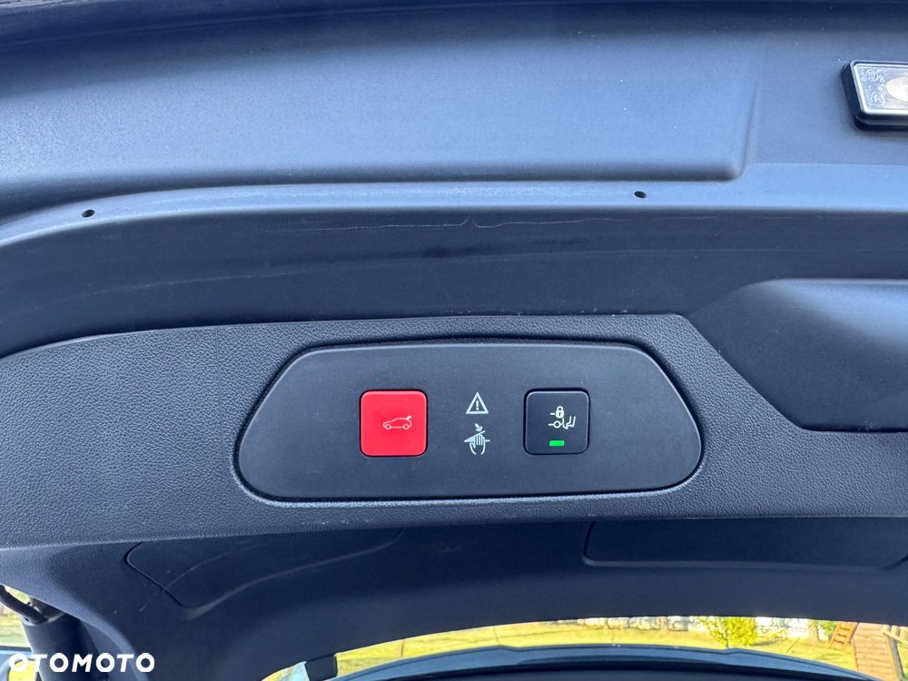 Opel Grandland X Plug-in-Hybrid4 1.6 DI Start/Stop Ultimate - 28