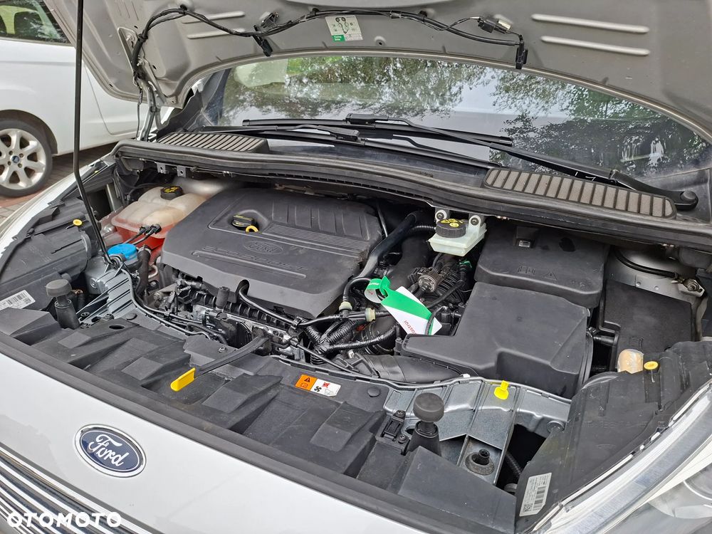 Ford Grand C-MAX - 23