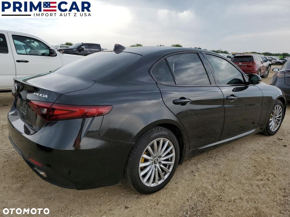 Alfa Romeo Giulia - 4