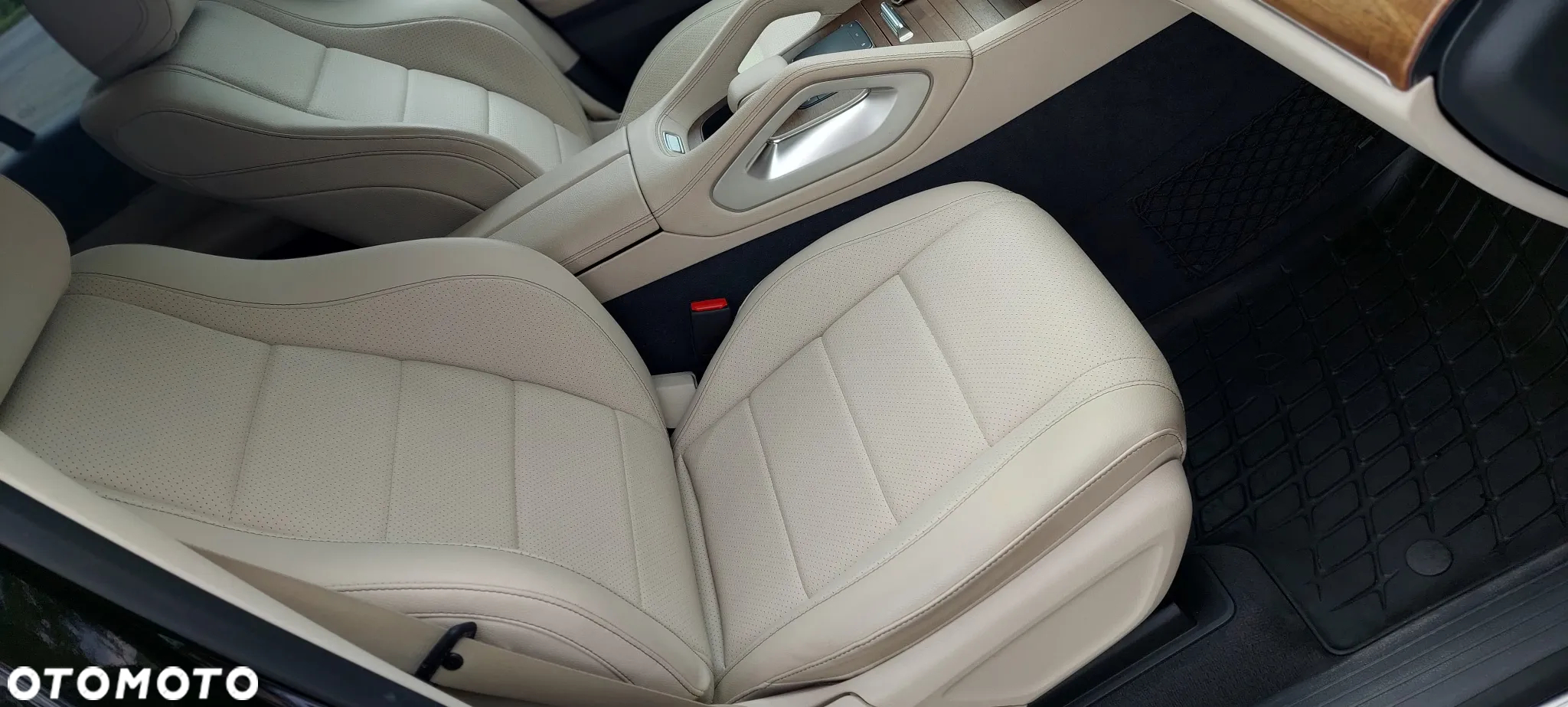 Mercedes-Benz GLE 300 d 4-Matic - 11