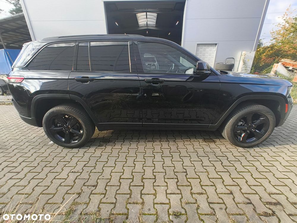 Jeep Grand Cherokee - 1