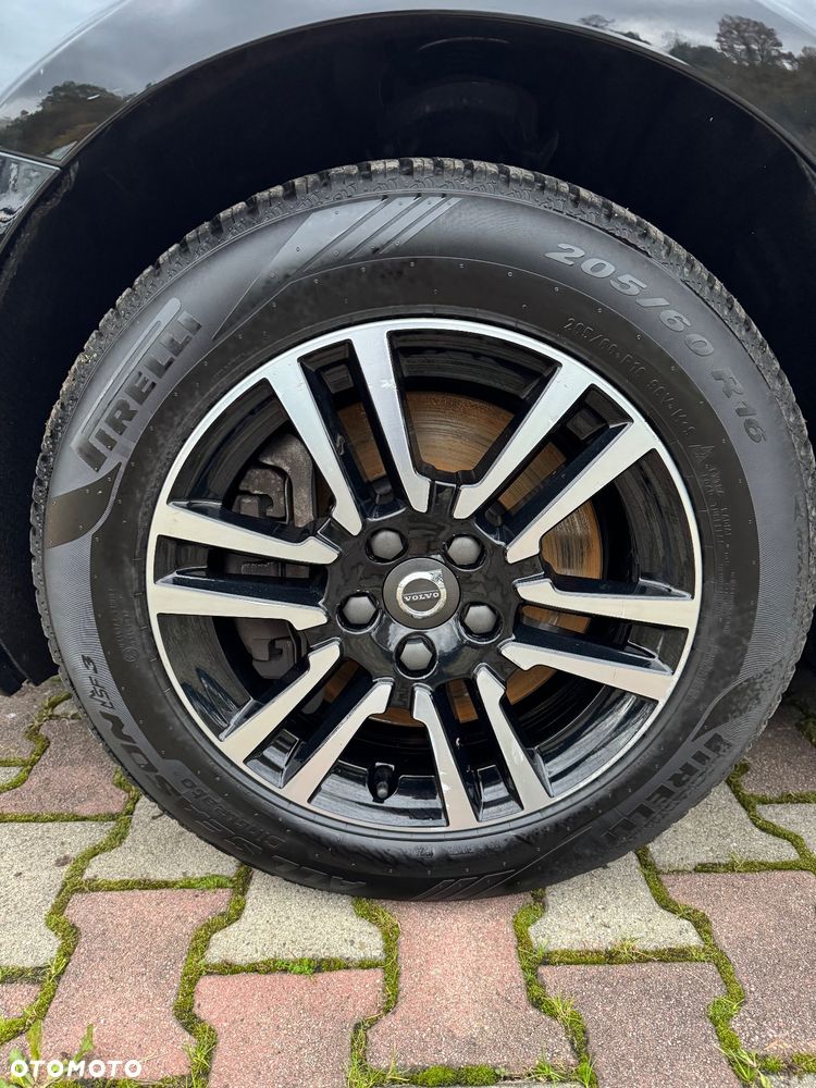 Volvo V40 Cross Country - 9