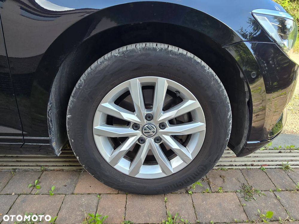 Volkswagen Passat - 4