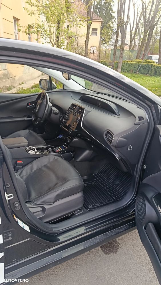 Toyota Prius Hybrid Executive - 7