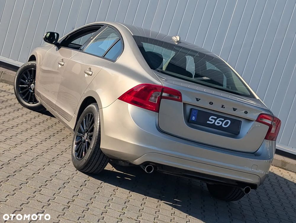 Volvo S60 T4 Momentum - 7
