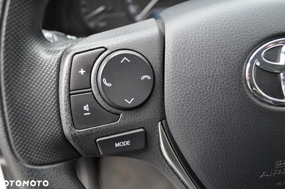 Toyota Auris 1.33 VVT-i Comfort - 27