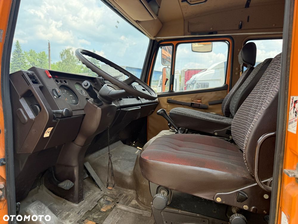 Mercedes-Benz 814 - 8