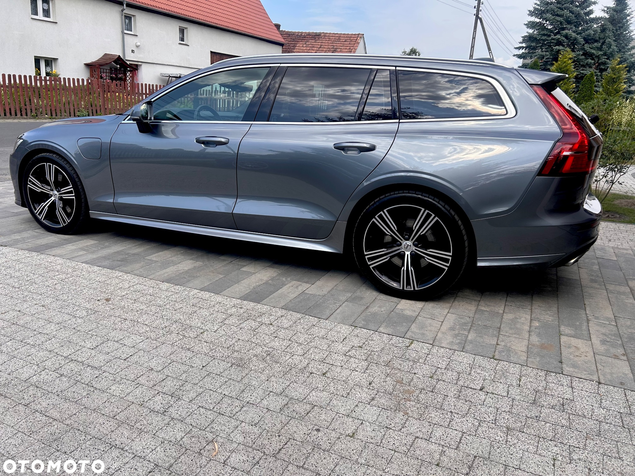 Volvo V60 T6 AWD Plug-In Hybrid Essential - 5