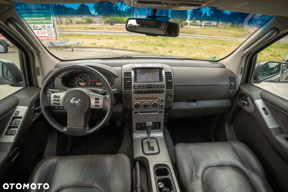 Nissan Pathfinder 2.5 D Platinum - 16