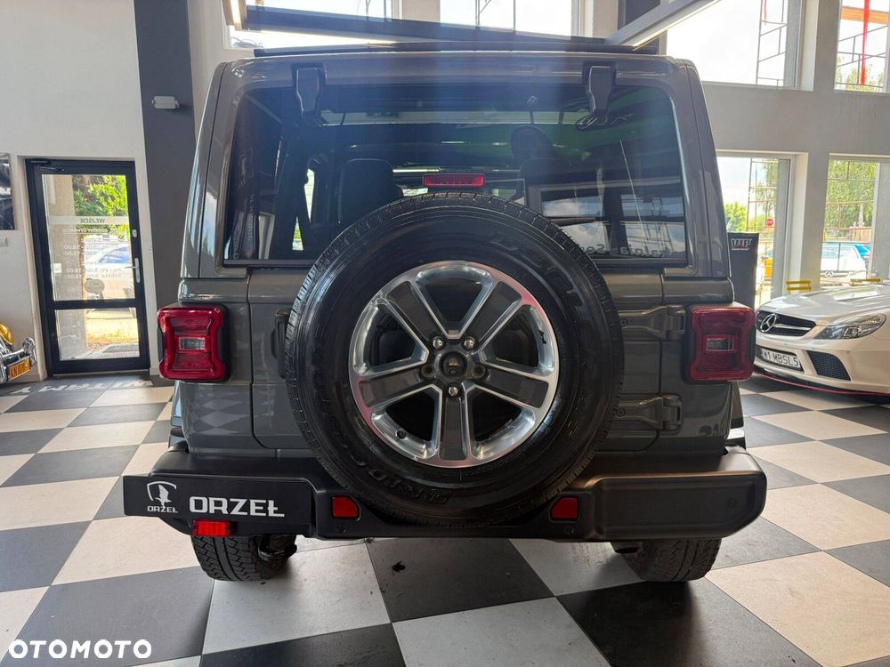 Jeep Wrangler - 6