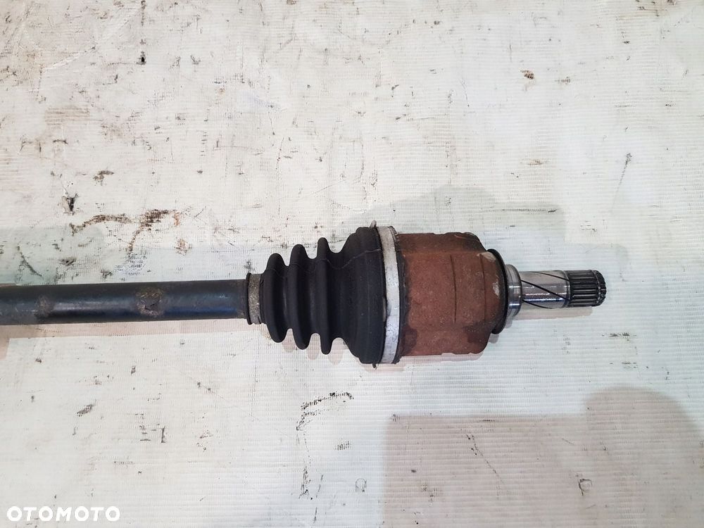 PÓŁOŚ PRAWA PRAWY PRZÓD MERIVA A CORSA C 1.8B - 7