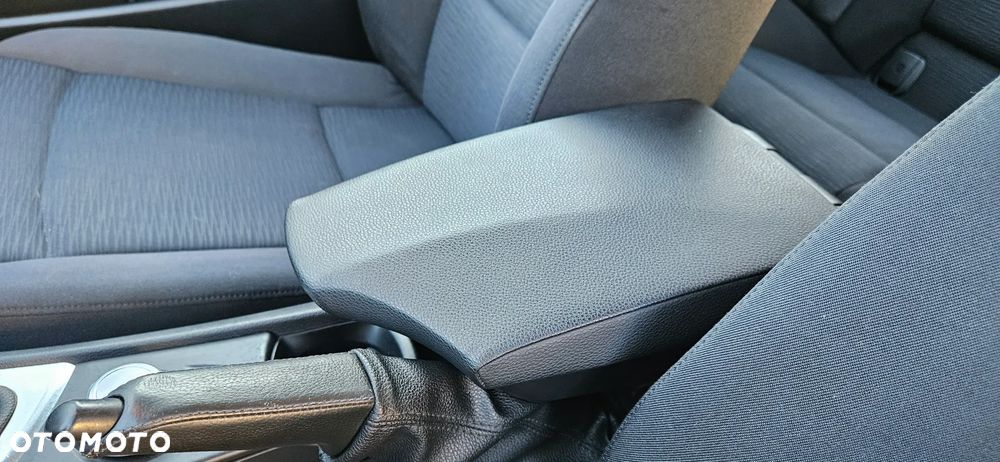 BMW Seria 1 118d - 29