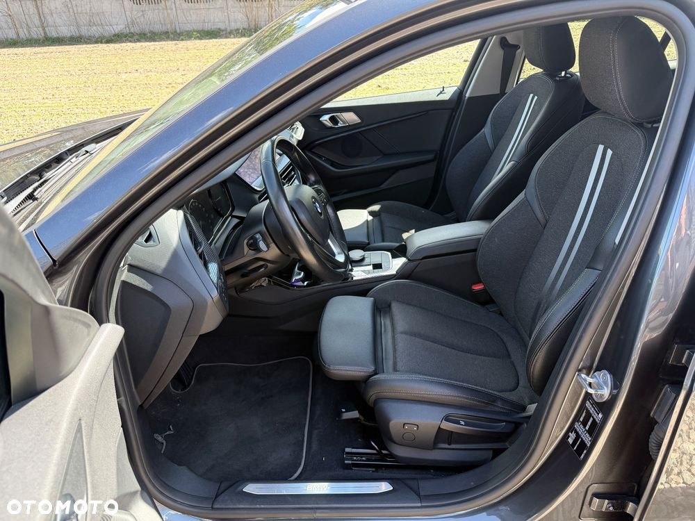 BMW Seria 1 118i M Sport - 26