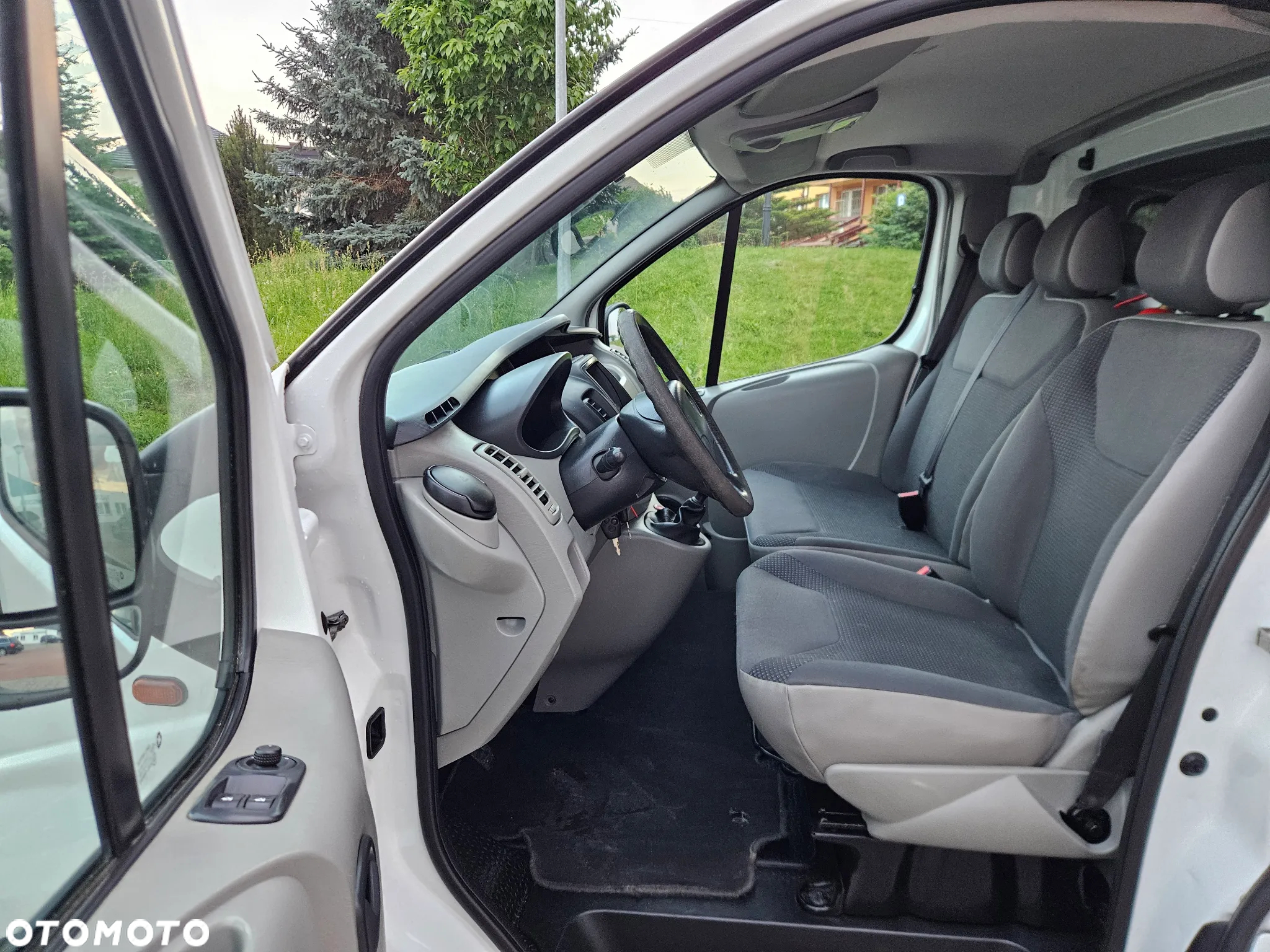 Opel VIVARO - 10