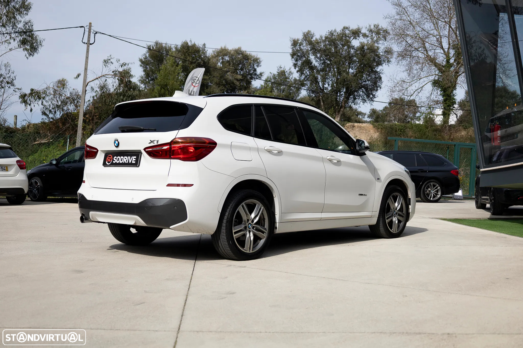 BMW X1 18 d xDrive Auto Pack M - 31
