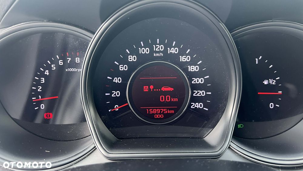 Kia Ceed - 13