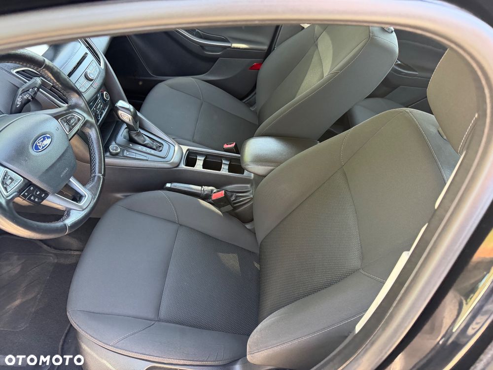 Ford Focus Turnier 1.5 EcoBlue Start-Stopp-System TITANIUM - 20
