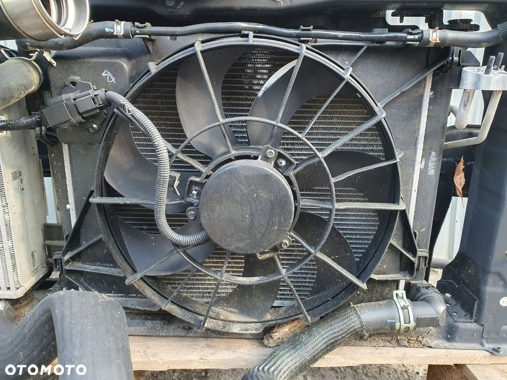 PAS PRZEDNI CHŁODNICE HYUNDAI ACCENT III 1,6 CRDI KPL - 6