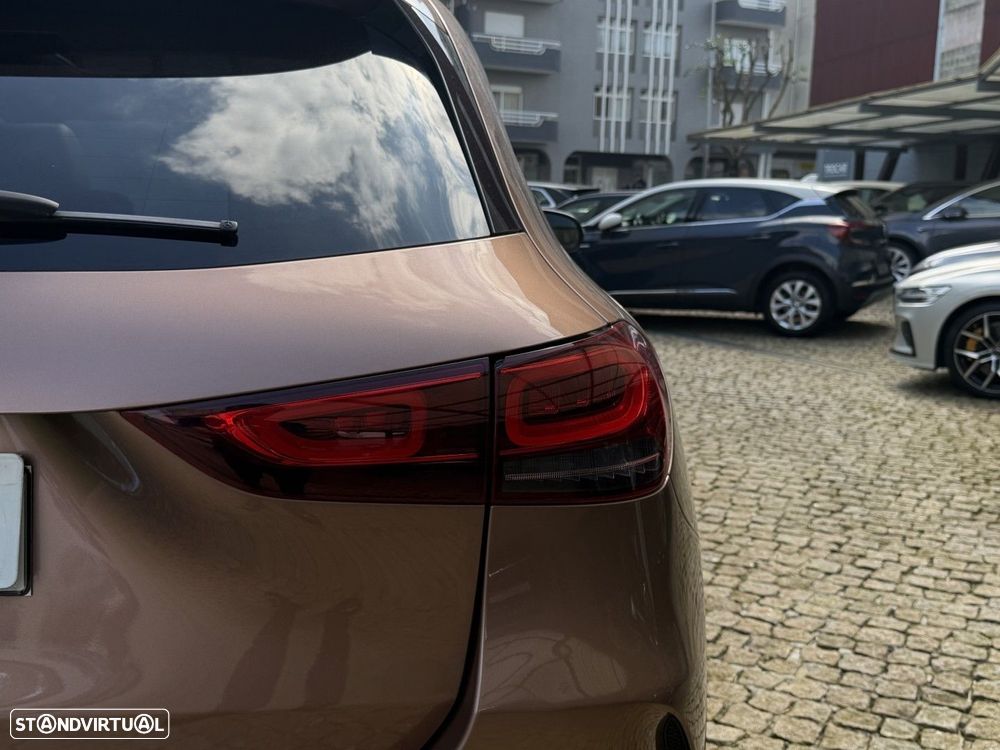 Mercedes-Benz GLA 250 e 8G-DCT AMG Line - 21