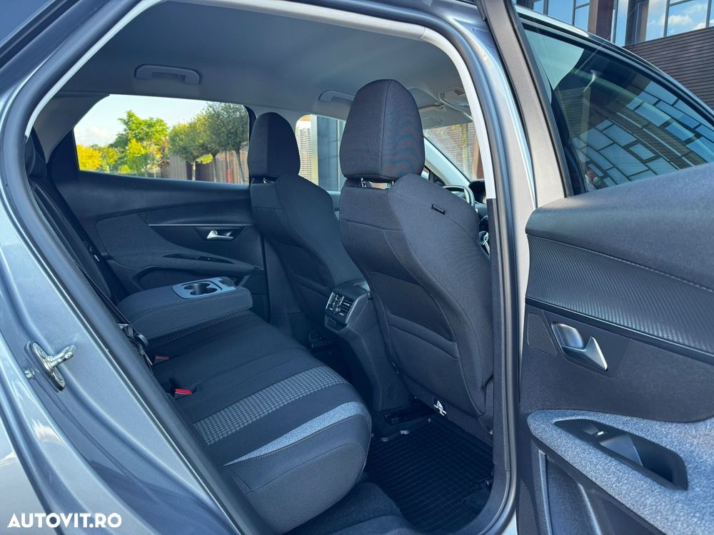 Peugeot 3008 BlueHDi 130 Stop & Start EAT8 Active Business-Paket - 24