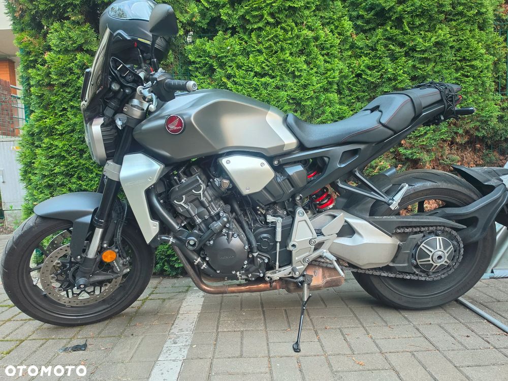 Honda CB - 4