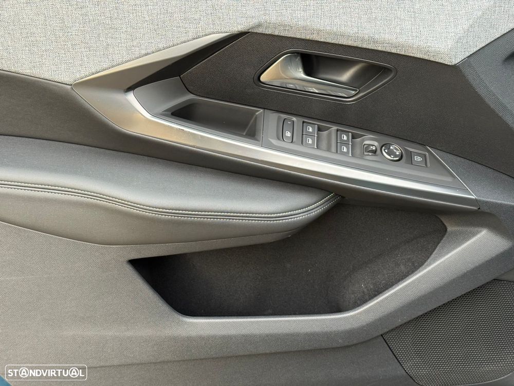 Peugeot E-3008 73 kWh GT - 31