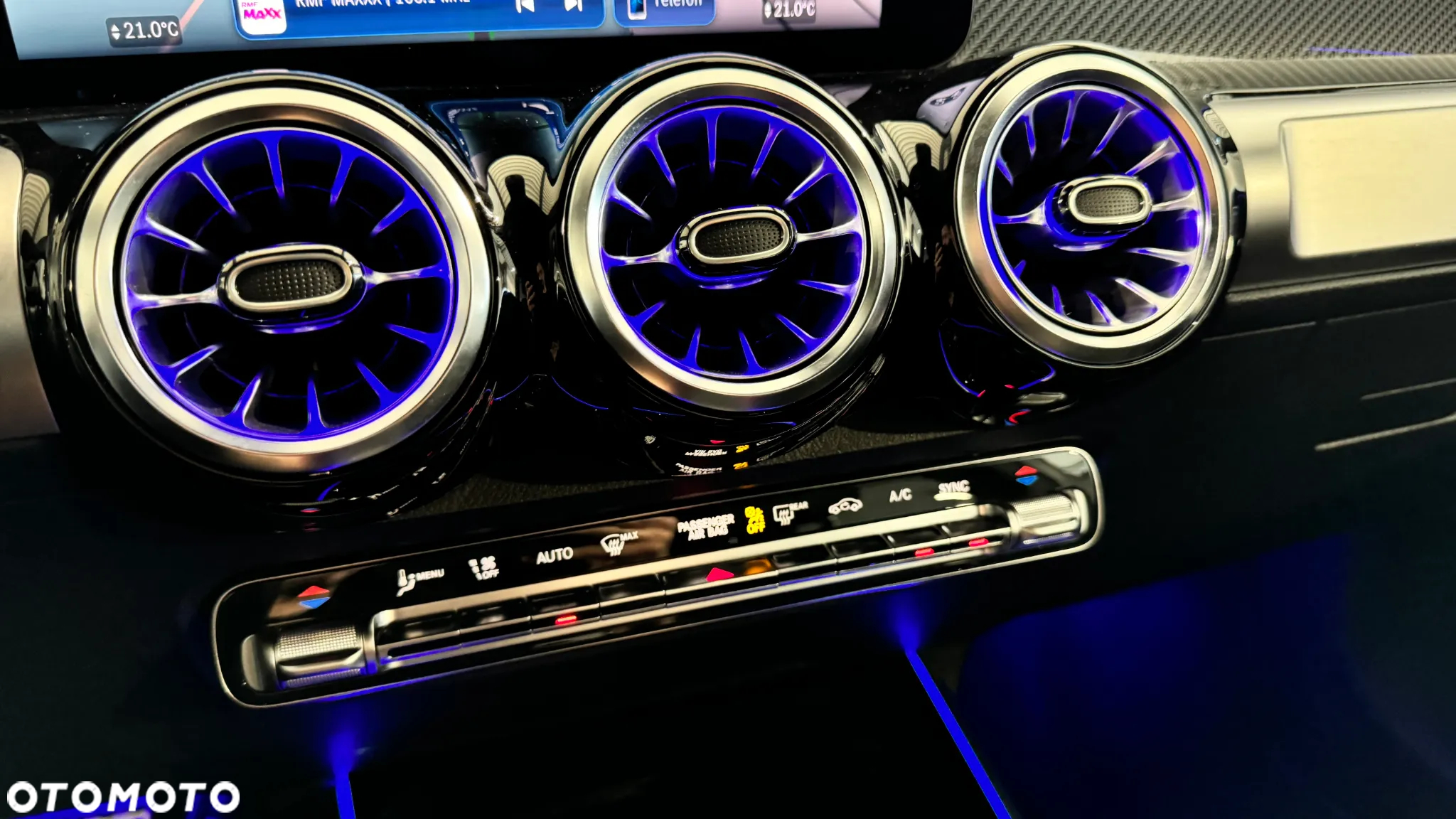Mercedes-Benz GLB 200 AMG Line 7G-DCT - 31