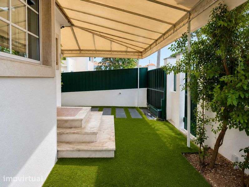 Moradia V4 com Piscina e Jardim em Estoril, Cascais, Lisboa - Grande imagem: 5/12
