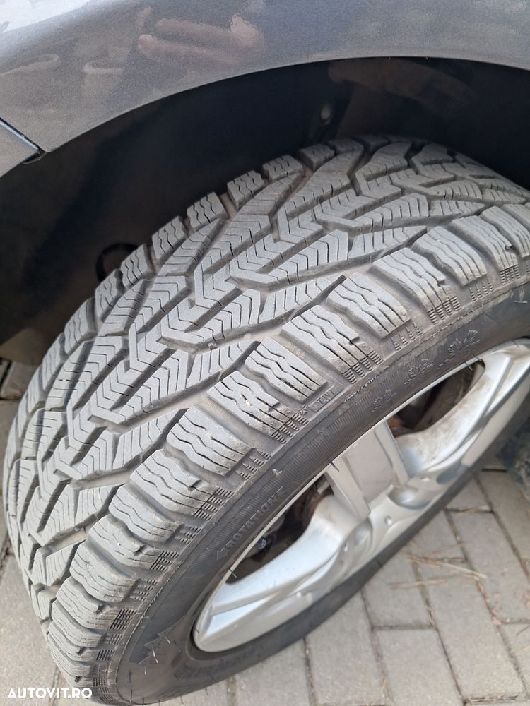 Volkswagen Touran 1.9TDI Highline - 6