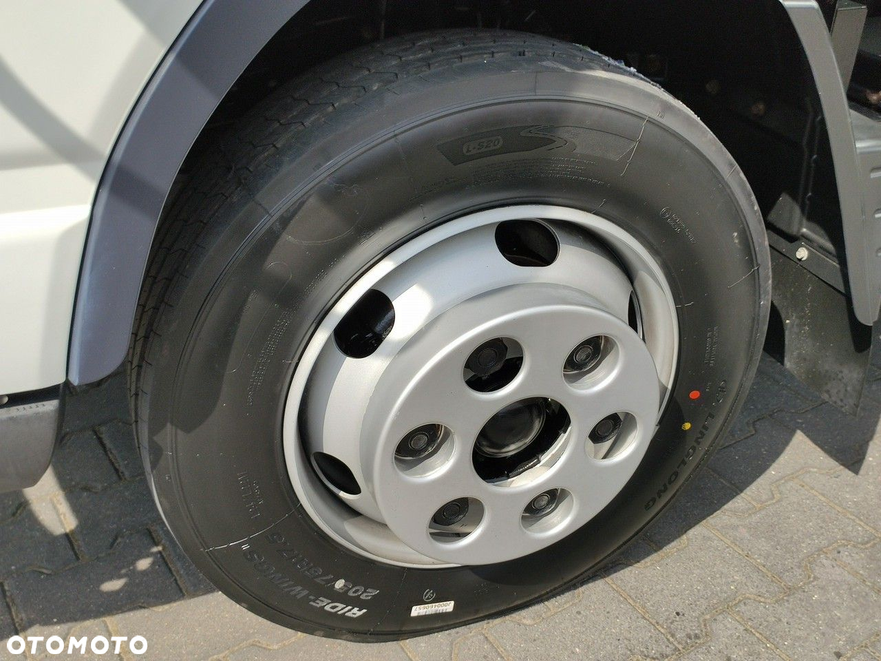 Mitsubishi Canter 7C18 3.0/150 KM Skrzyniowy Automat Klima - 7