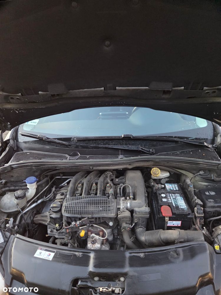 Peugeot 208 1.2 VTi Active - 4