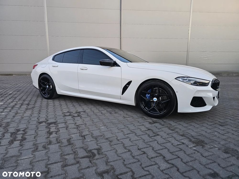 BMW Seria 8 840i - 13
