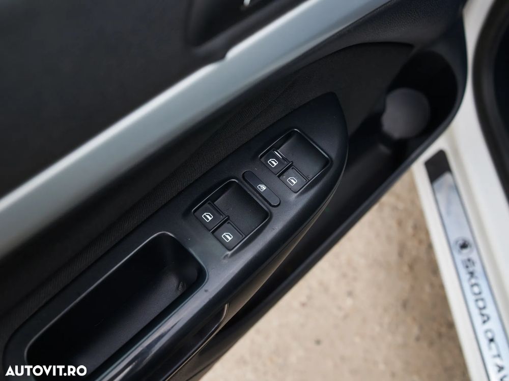 Skoda Octavia 2.0 TDI DPF Elegance - 15