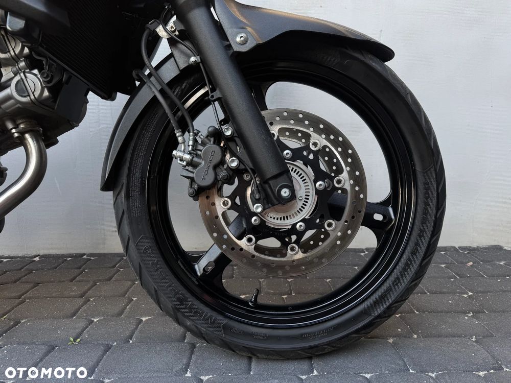 Suzuki V-STROM - 7