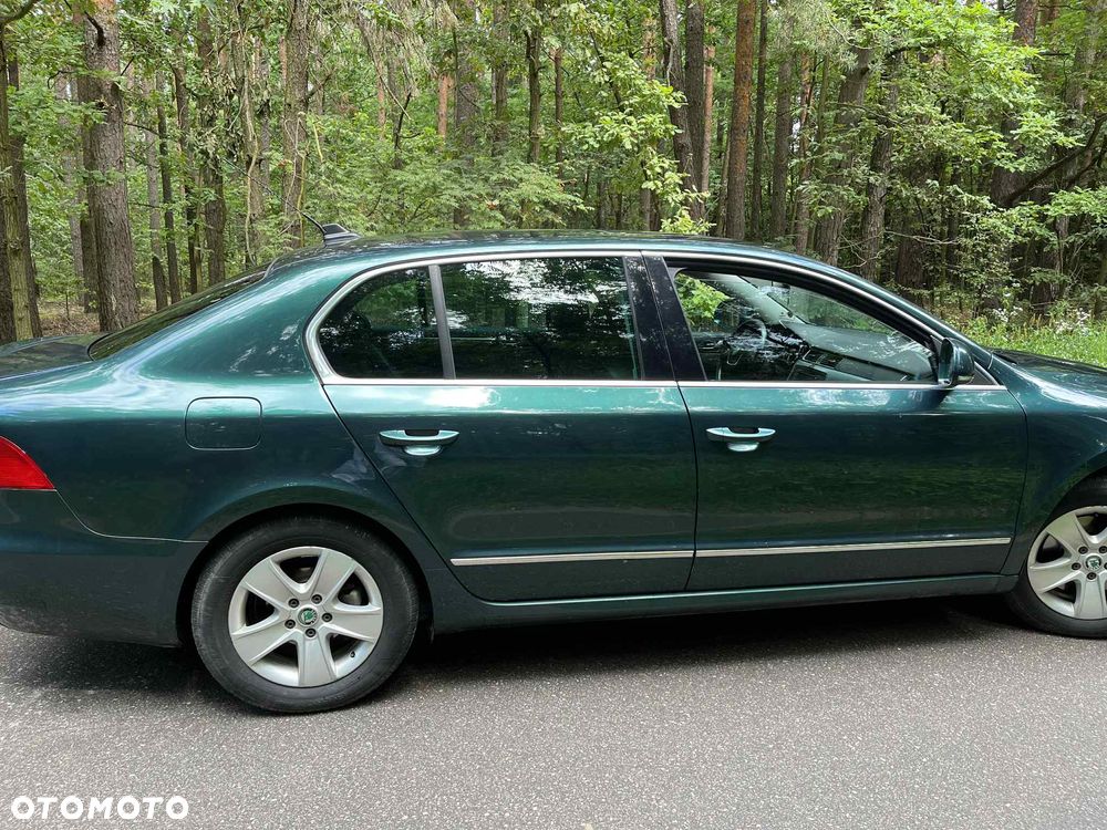 Skoda Superb 2.0 TDI Elegance DSG - 2