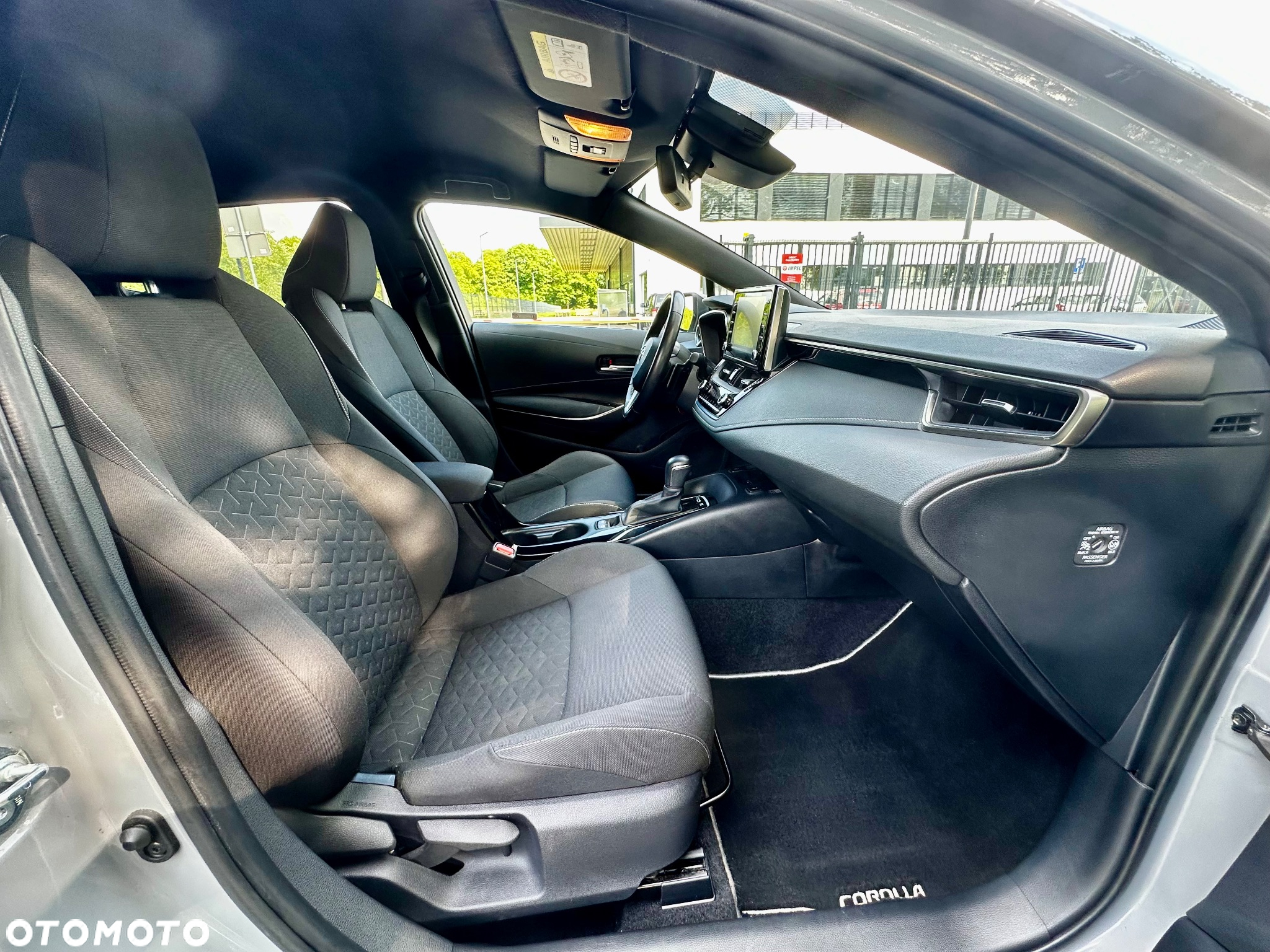 Toyota Corolla 2.0 Hybrid Style - 18