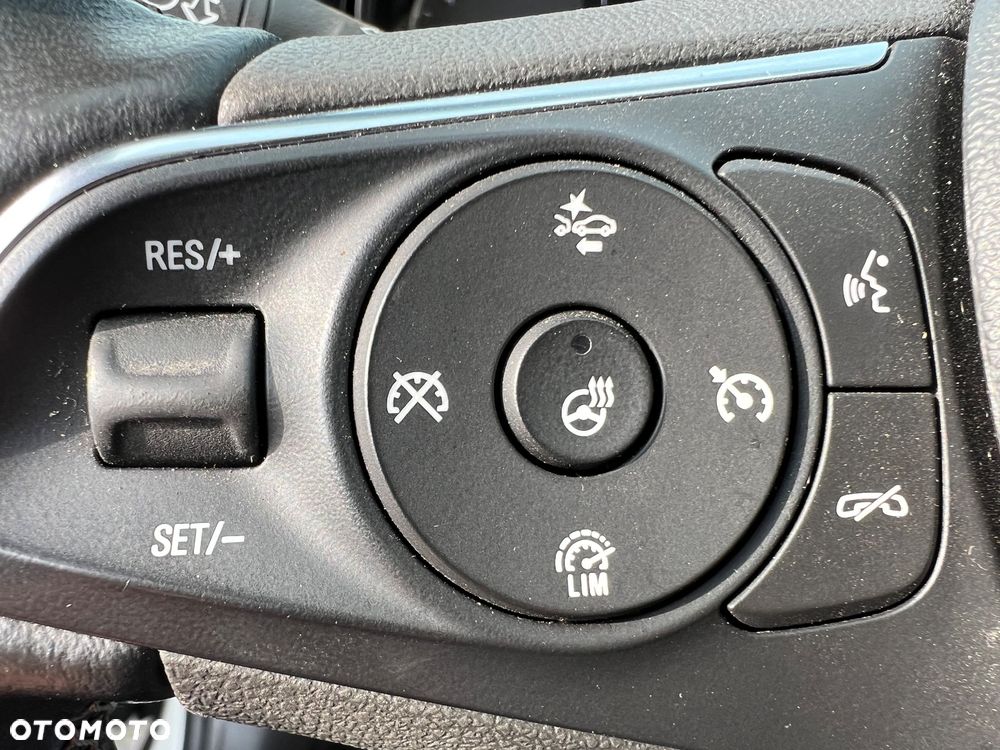 Opel Insignia ver-2-0-biturbo-d-4x4-automatik-exclusive - 11