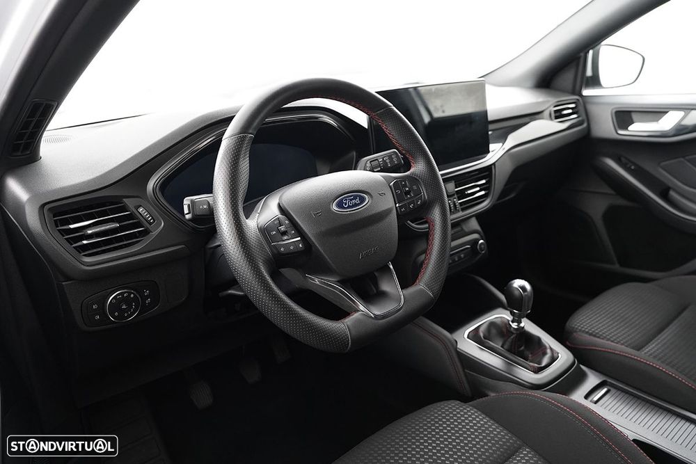Ford Focus 1.0 EcoBoost MHEV ST-Line X - 6