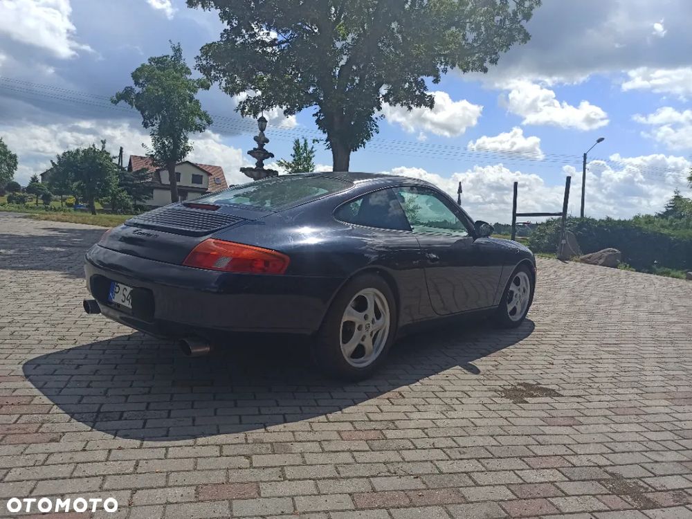 Porsche 911 Carrera - 5