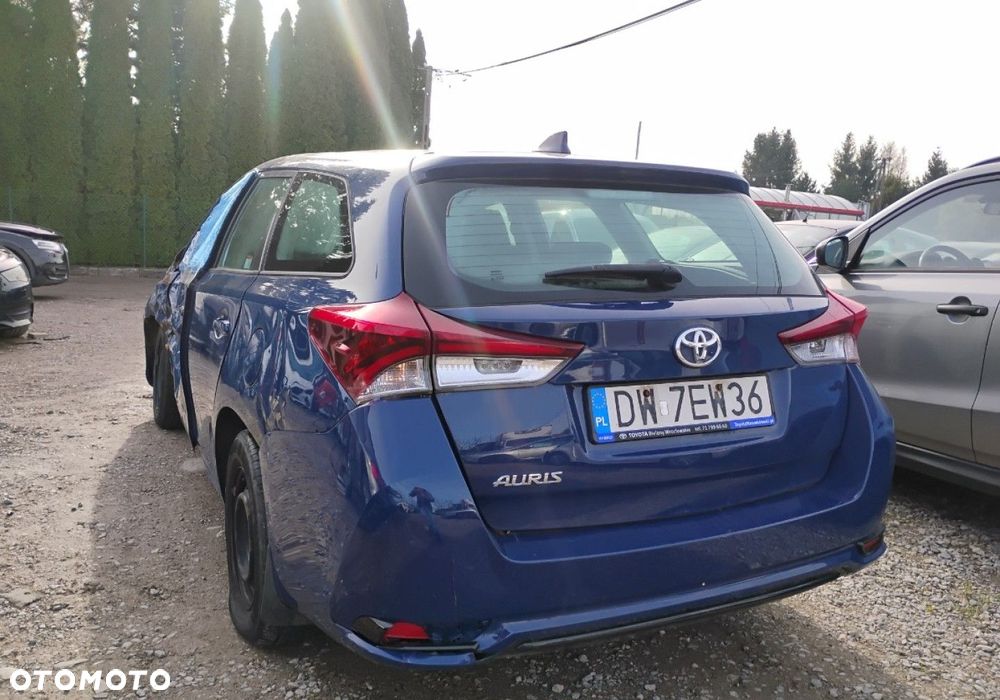 Toyota Auris - 5