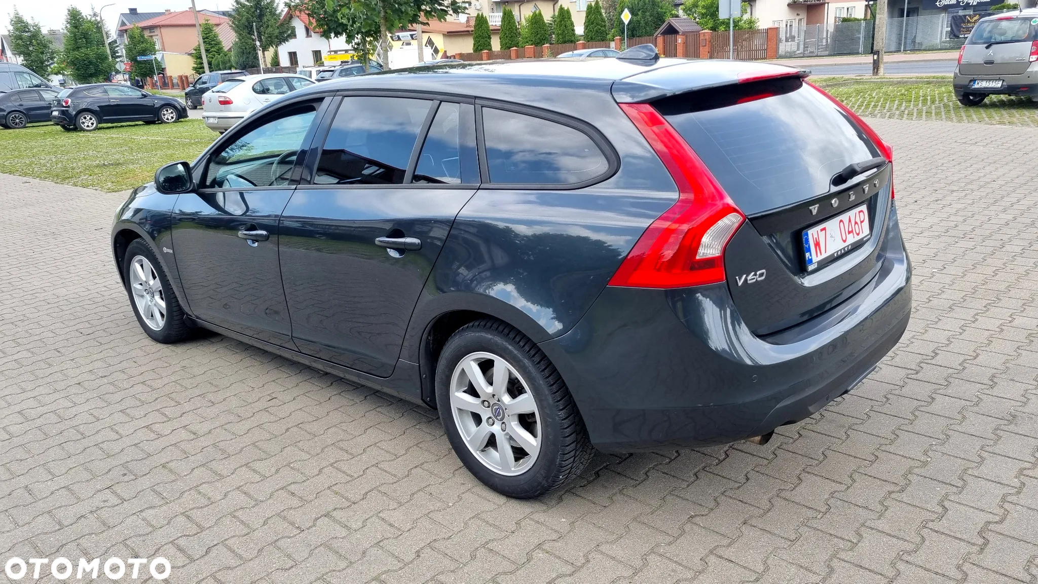 Volvo V60 D4 Momentum - 8