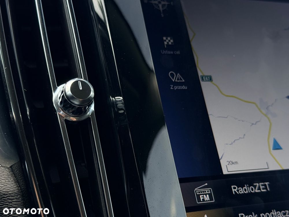 Volvo XC 40 D4 AWD Geartronic Momentum Pro - 25