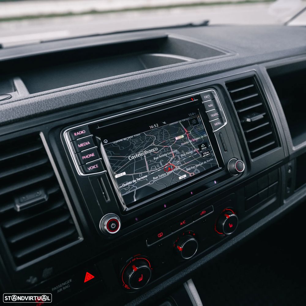 VW Transporter Caravelle DSG Longa Comfortline - 16