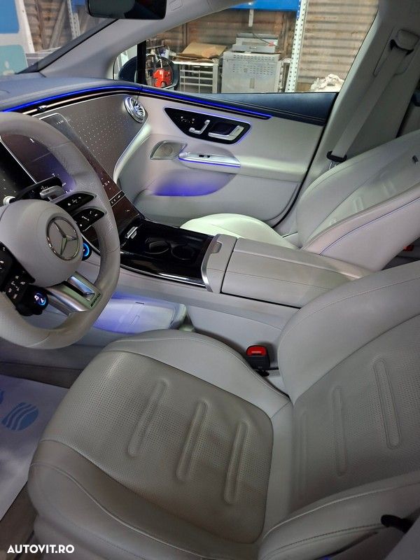 Mercedes-Benz EQE - 12