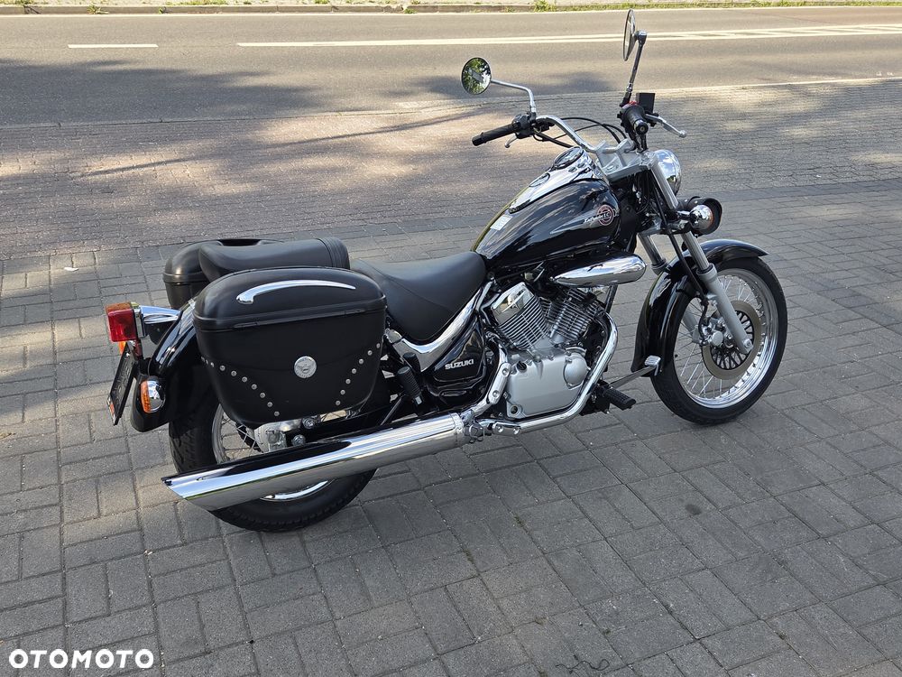 Suzuki Intruder - 19