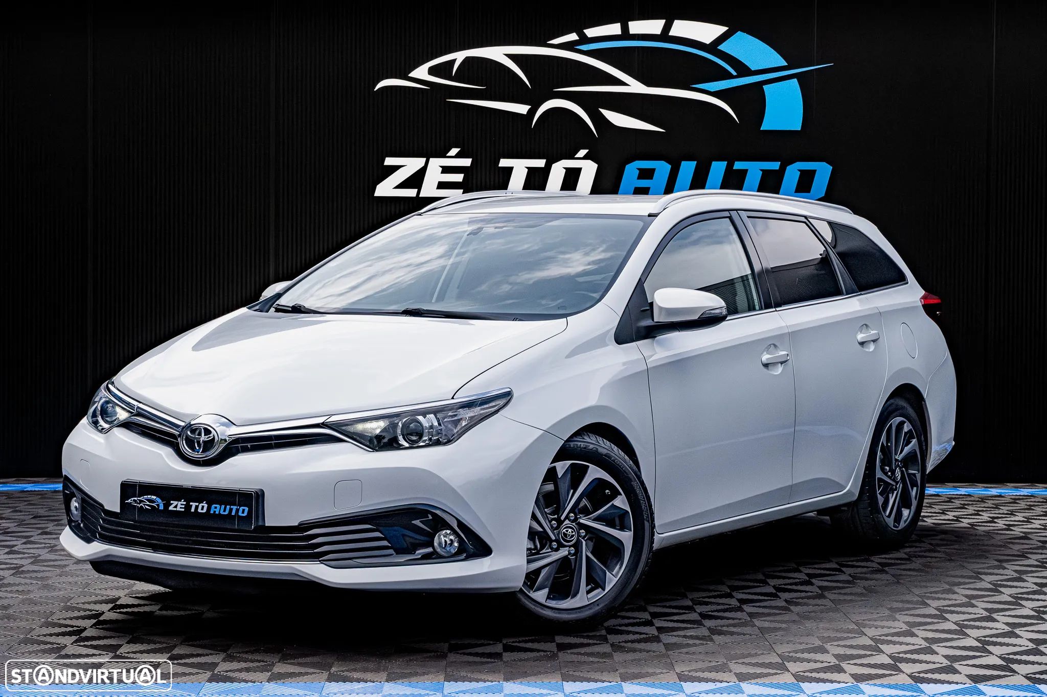 Toyota Auris Touring Sports 1.4 D-4D Com+P.Sport - 1