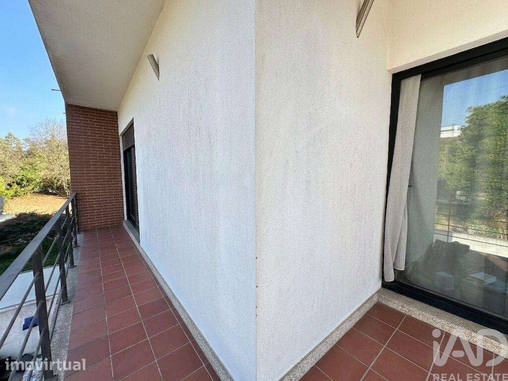 Moradia em gaveto T3 em Riba de Ave de 181,4 m2 - Grande imagem: 5/37